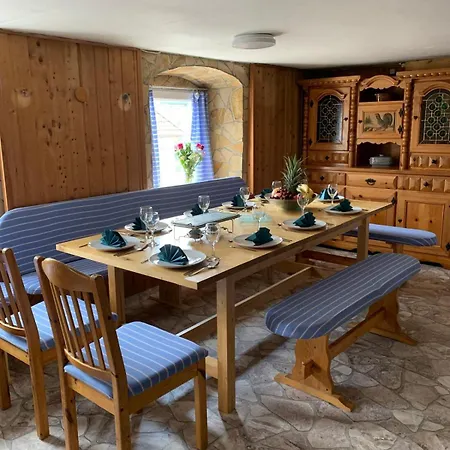Jurahaeusle Moehrenbachtal - Sauna&whirlpool Fuer 2-12 Personen * Treuchtlingen